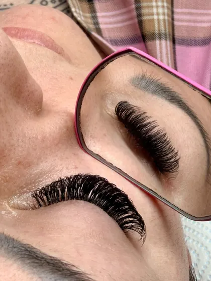 Lash extensions by HP Beauty